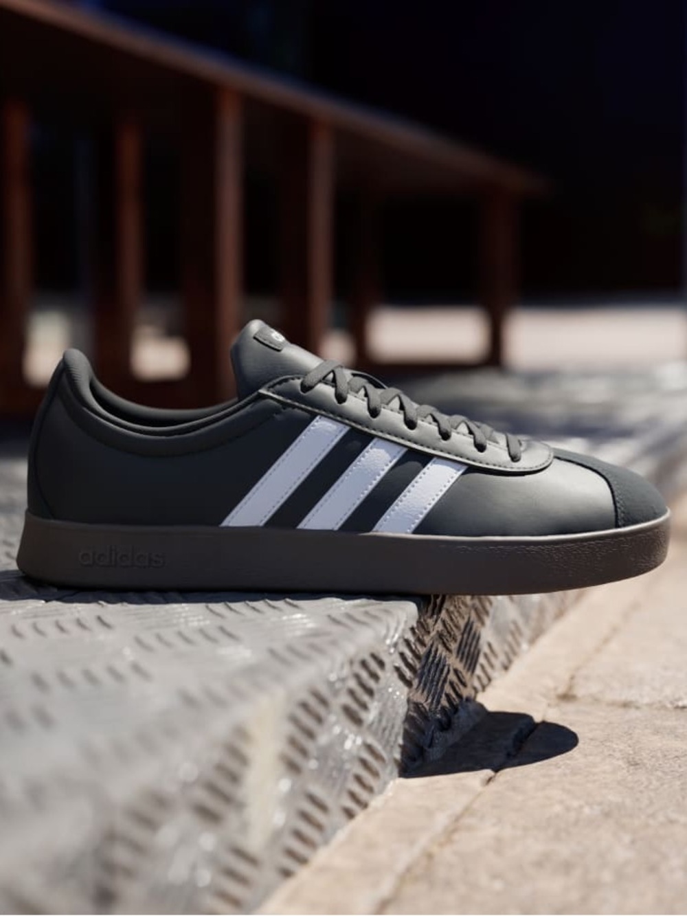 ADIDAS VL COURT BASE SHOES VARIOUS SIZES - Picture 2 of 11